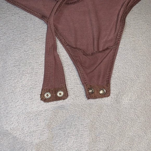 Aritzia Bodysuit (only worn once) - Picture 4 of 4